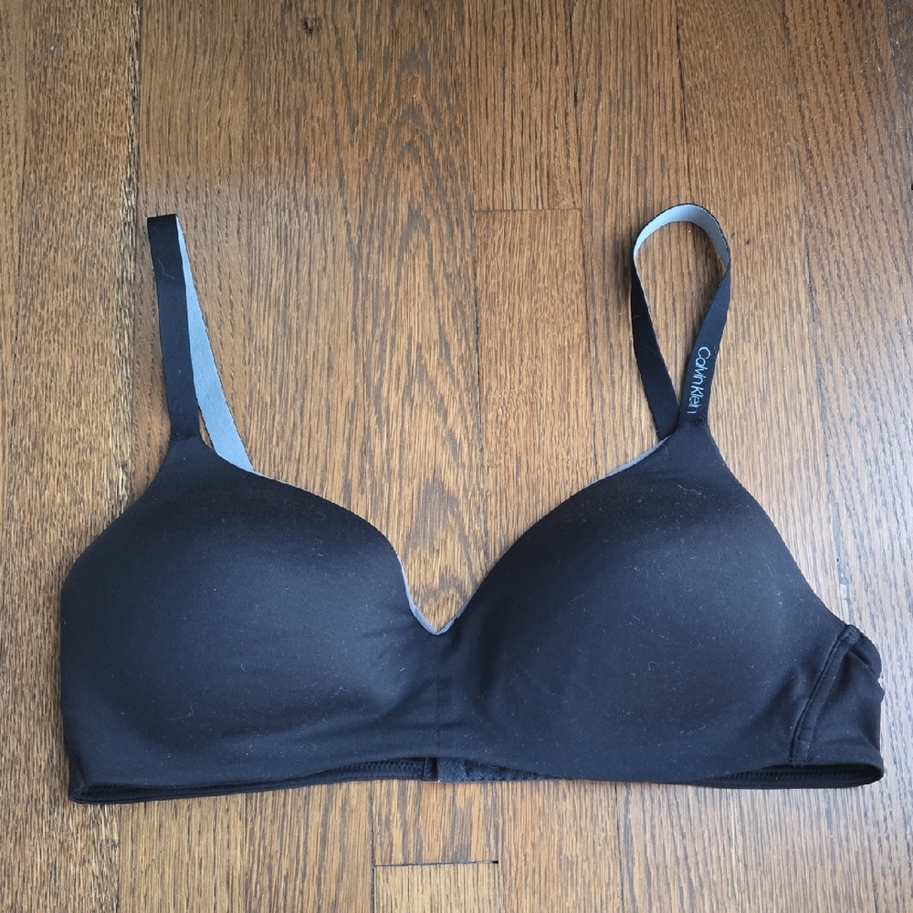 Calvin Klein Wireless Black Gray Bra Size M - Picture 2 of 5